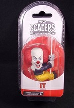 NECA Scalers figurine IT Pennywise 2.5&quot; NEW - £7.41 GBP