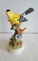 Towle Fine Bone China Yellow Oriole Music Box Figurine, Plays Unknown Song -1147 - £11.76 GBP