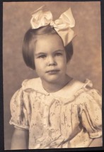 Mary Louise Holton Photograph of Young Girl (ca. 1936) - £13.98 GBP