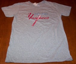 Women's Teen Juniors New York Yankees Mlb Baseball T-shirt Large New w/ Tag Jrs - £15.57 GBP
