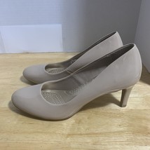 Dexflex Comfort Shoes Womens 9 Pumps Beige Round Toe Stiletto Heels - $22.58