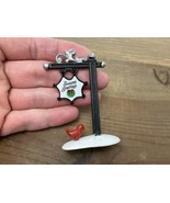 Vintage Santa’s Workbench Sign Post - Seasons Greetings &amp; Cardinal - €11,13 EUR