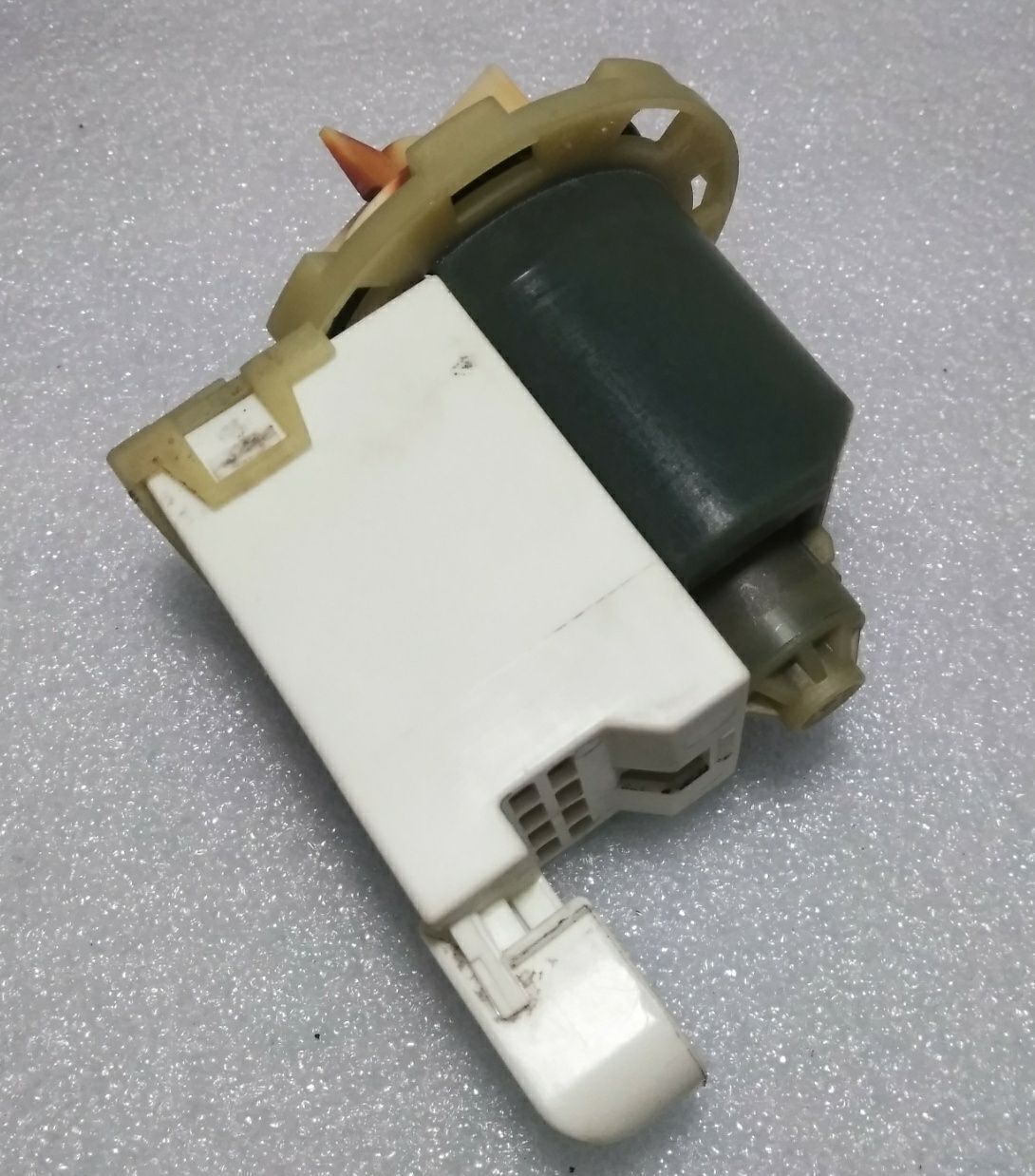 Washer Pump Motor 120v 60Hz for Whirlpool Maytag P/N: W10130913 [USED] - $0.98