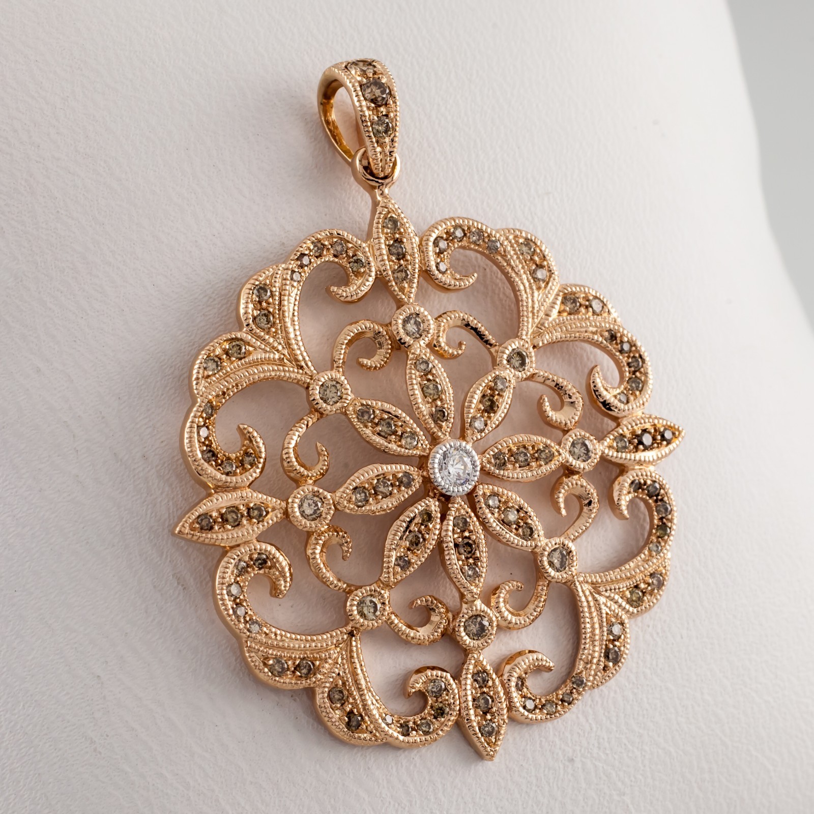 14k Rose Gold 1.00 carat Diamond Floral Pattern Pendant Item image 3