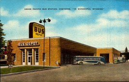 Cheyenne Wyoming WY Union Pacific Bus Station Depot Linen Postcard 1940s BK67 - £3.89 GBP