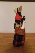 Byers Choice Ltd. Carolers 80/100 1995 Lady Basket Fruit Bread Shopper (NWOT) - £47.74 GBP