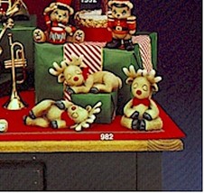 3 Sleepy Reindeer Ceramic Mold Xmas Ornaments Figures clay Magic 982 ADORABLE - £27.65 GBP