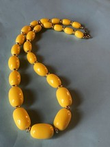 Vintage Graduated Sunny Yellow Plastic Barrel Beads w Goldtone Spacer Beads Neck - £8.88 GBP