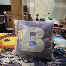 ️ Justice “B” Letter Pillow – Iridescent Shine – Rare Collectible (Justi... - $309.66 MXN