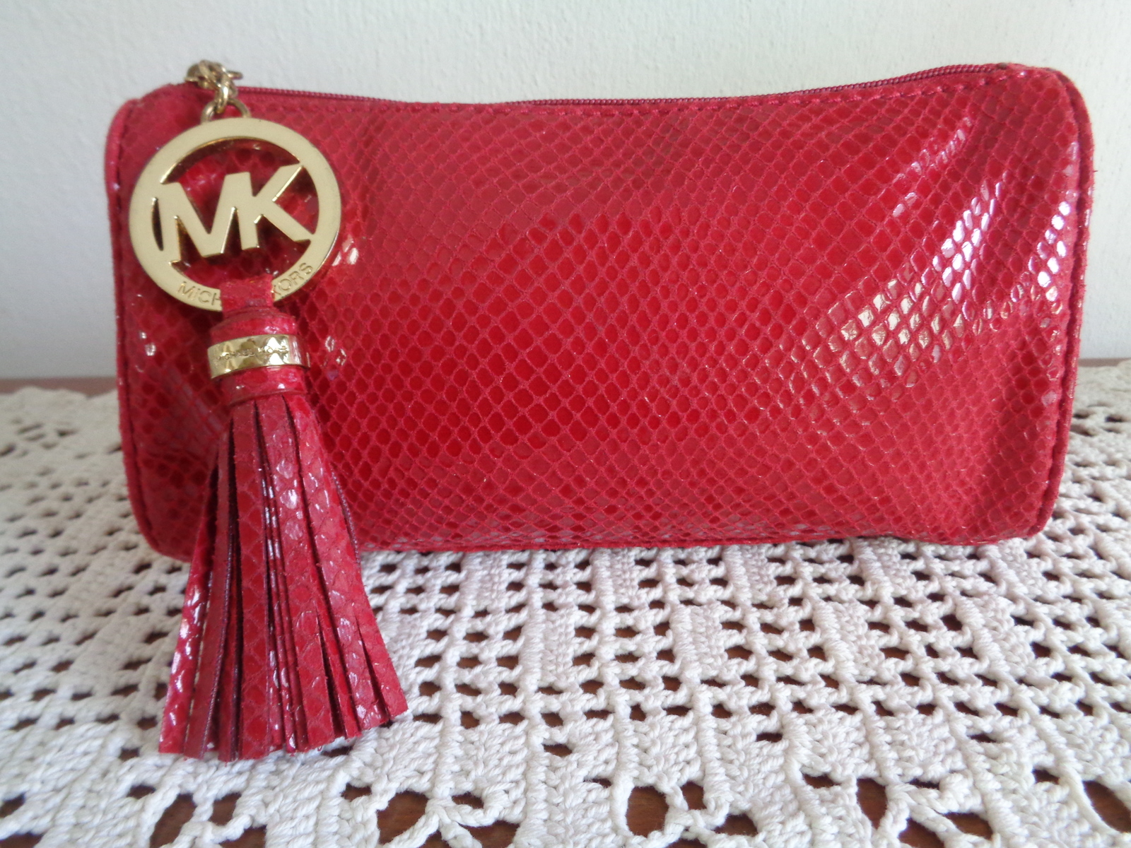 Michael Kors Clutch Evening Bag Cosmetic Case Make Up Pouch Red Snakeskin Look - $45.95