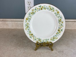 Royal Doulton England Ainsdale 1974 Fine Bone China 6.5&quot; Bread Plate - $20.17 CAD