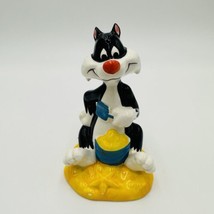 Warner Bros Sylvester Figurine At The Beach Porcelain Ceramic Japan Vintage 1977 - £38.89 GBP