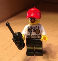 Lego City Policewoman w/Radio Minifigure - New(Other) - £6.25 GBP