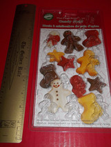 Wilton Holiday Food Craft Tool Gingerbread Men Candy Mold Christmas Activity Set - £7.63 GBP