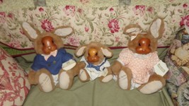 Vtg Robert Raikes Original Rabbits Plush Wood Face Jointed Applause Family 3 Nwt - £94.61 GBP