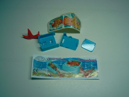Kinder - 2002 Flossenstarke uberraschung + paper + sticker - surprise egg - $1.50