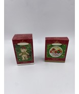 Set of 2 Vintage Hallmark Keepsake Ornaments Dated 2000 Gift Bearers and... - $19.33 CAD