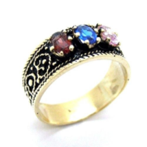 14k Yellow Gold Three Stone Mother’s Ring In Antique Finish - £262.98 GBP