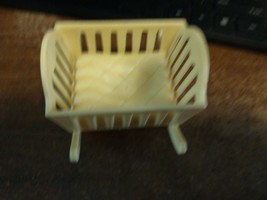 Fisher Price 1992 Yellow Plastic Baby Doll Cradle  - 3&quot; - £2.79 GBP