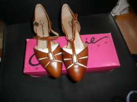 New Connie camel flats w/box in size 7N - $24.99