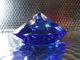 Blue Crystal Cut Clear Paperweight Faceted Prism Glass Art Diamond Shape - £39.22 GBP
