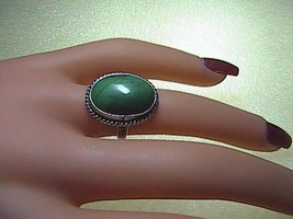 Sterling Silver Oval Shaped  Malachite Ring  5.4 grams - £19.98 GBP