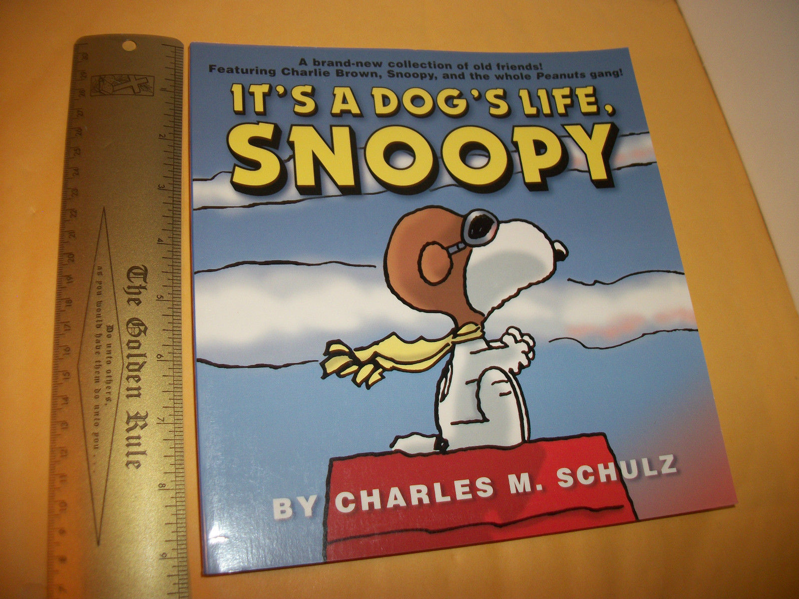 Peanuts Gang Snoopy Book It's a Dog's Life Comic Strips Cartoon Collection New - $11.39