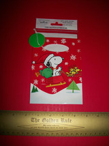 Peanuts Gang Gift Card Holder Snoopy Christmas Hallmark Bag Tag Tissue New Paper - $4.74