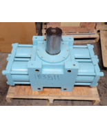 MOOG  FLO-TORK HYDRAULIC  ROTARY ACTUATOR 600,000-70-AILX-ESX-MS2-RKS-N-AB - $4,679.50