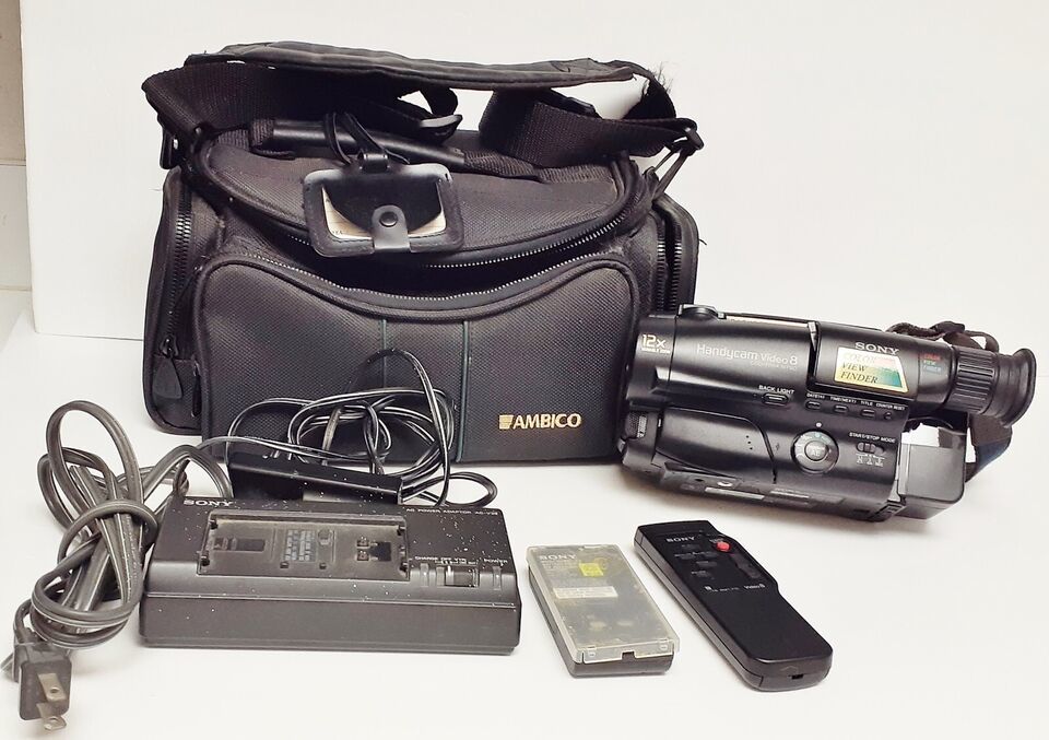Vtg SONY Handycam 12X CCD-TR64 Video Camera Recorder Charger Ambico Bag UNTESTED - £69.94 GBP