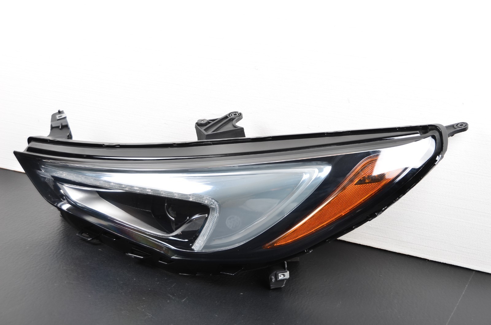 2018 2019 2020 2021 Buick Enclave LED Headlight Left Driver Side Genuine OEM Item image 3