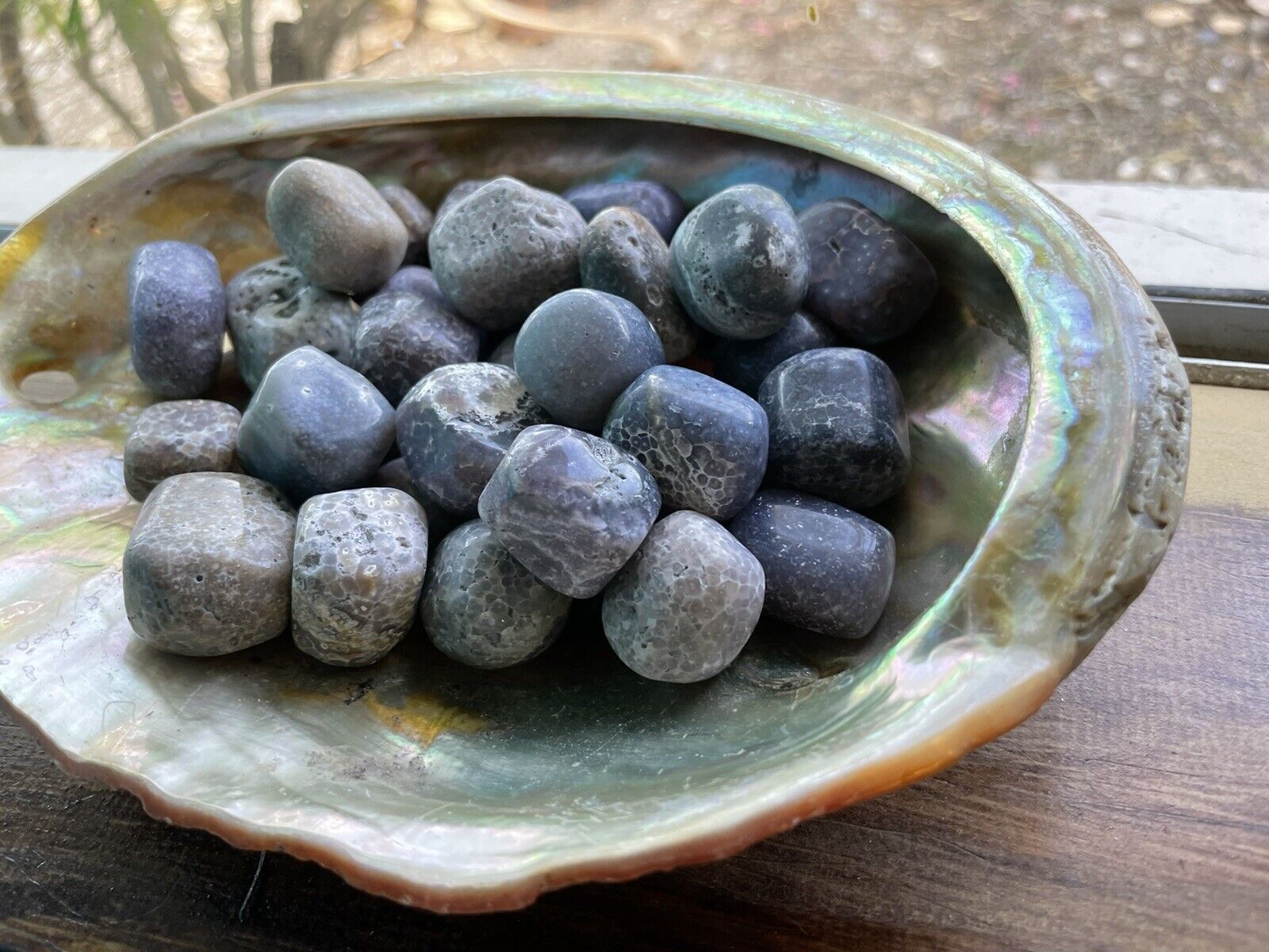 1X Grape Agate Tumbled Stone 20-25mm Rare Reiki Healing Crystal Intuitio... - $4.03