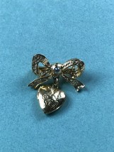 Vintage Small Goldtone Ribbon Bow w Clear Rhinestone Accent &amp; Etched Heart Locke - £8.91 GBP