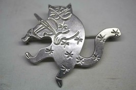 Vintage Signed &quot;Monte&quot; Mexico 925 Sterling S Ilver Cat &amp; The Fiddle Brooch Pin - £63.53 GBP