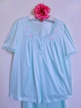 Vintage Lorraine 2 Pc Blue Pajama Set L Pink Floral Applique Embroidery Lace - £19.80 GBP