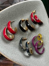 Lot of Red Purple Black Blue Swirl Enamel J Hoop Goldtone &amp; Round Post Earrings - £11.71 GBP
