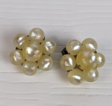 Vintage cream beaded Wire Cluster Bead Clip On Earrings - £3.88 GBP