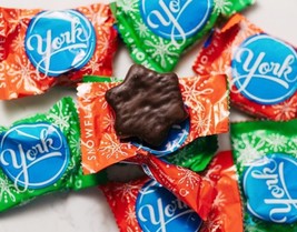 York Snowflake Peppermint Patties Indivually Wrapped Value Pack Bulk Bag Price!! - £20.35 GBP+