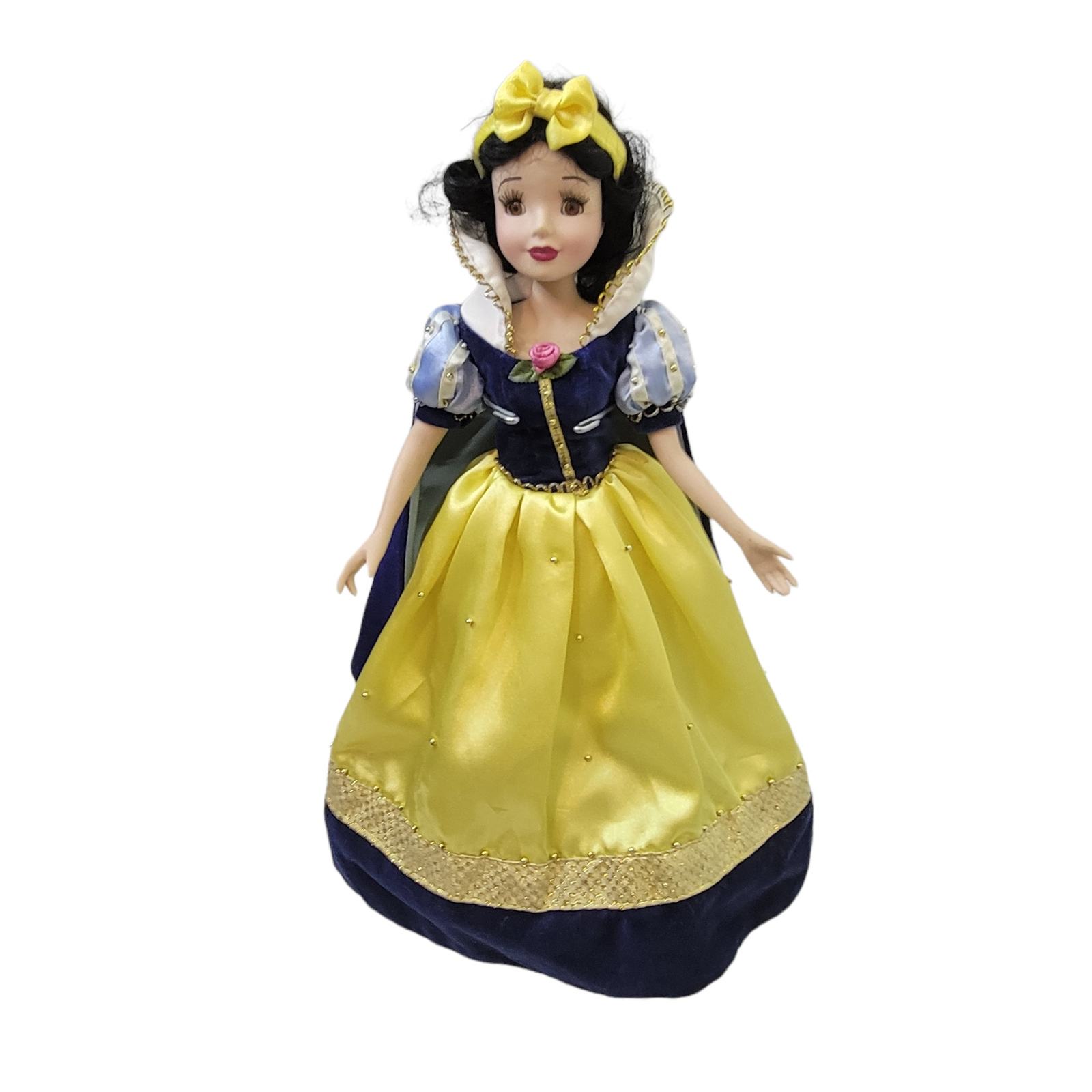 Disney Snow White Porcelain Doll Brass Key Keepsake 14 Inch 2004 Princess - £19.34 GBP