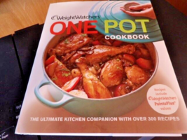 Weight Watchers One Pot Cookbook (Weight Watchers Cooking) - Hardcover - £2.75 GBP
