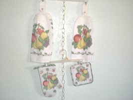 New 4 pc Kitchen Set, 2 hanging crochet top towels and pot holders fruit - £8.64 GBP