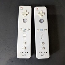 Genuine Nintendo Wii Wireless Remote Controllers OEM (Lot of 2) Tested Working - £39.94 GBP