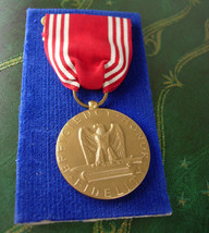 WWII Army Medal United States Good Conduct  Red White Stripe Ribbon Vintage  - £47.95 GBP