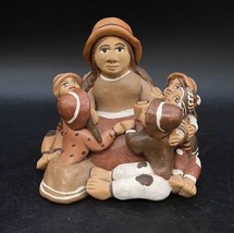 Peruvian Folk Art Pottery Storyteller Mother &amp; Children Figurine Vintage - £16.65 GBP