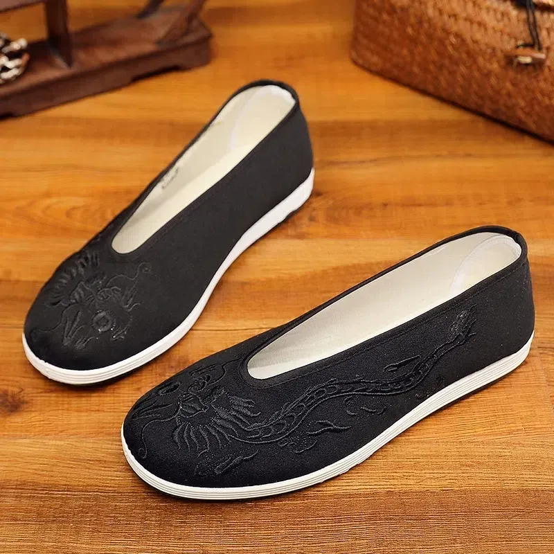 Old Beijing Cloth Shoes Men Chinese Fashion  Embroidery Shoes Casual Male  Loafe - £60.07 GBP