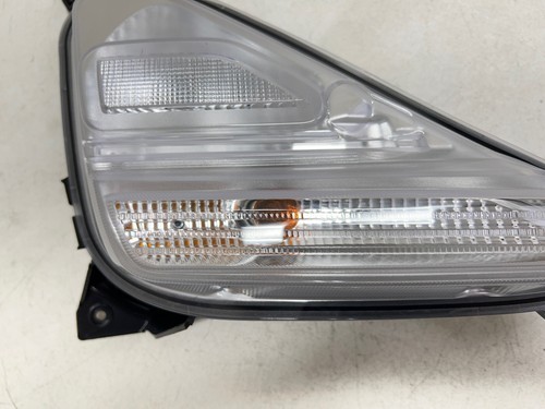 92306-M7000 2019 2020 2021 KIA FORTE FRONT RIGHT FOG LIGHT TURN SIGNAL Item image 4