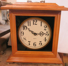 COUNTRY HOME Cottage Mantel Clock Quartz Movement Wood Case Brass Feet 1... - $69.68