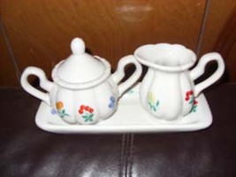 Porcelain Sugar and Creamer Set (Floral design) - £5.50 GBP