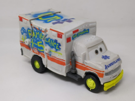 Disney Cars 3 Crunch &amp; Crash Dr Damage 7&quot; Vehicle Rambulance 2017 Mattel... - $22.30