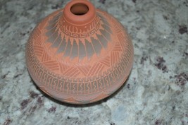 Wilfred Hubbard Navajo Horsehair Pottery, 4.5” Tall - £23.52 GBP